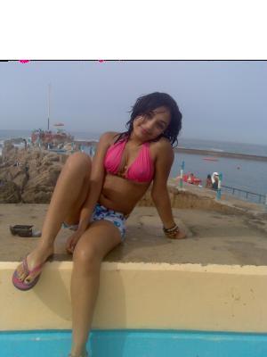 la belle femme dans cette monde